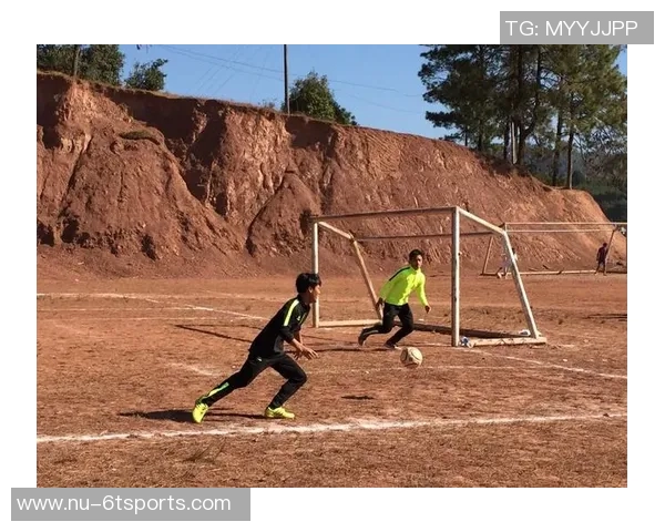 深圳足球星联队凝聚城市力量共筑绿茵梦想谱写青春奋斗篇章 深圳足球星联队凝聚城市力量共筑绿茵梦想谱写青春奋斗篇章