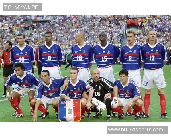 足球世界杯球星卡收藏热潮解析及未来发展趋势探讨 足球世界杯球星卡收藏热潮解析及未来发展趋势探讨