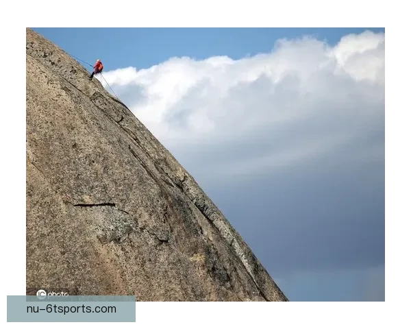登山冠军：挑战极限 勇攀高峰